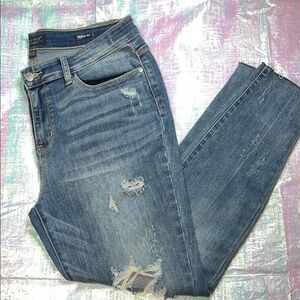 Judy Blue Skinny Distressed Jeans Size 15 139.